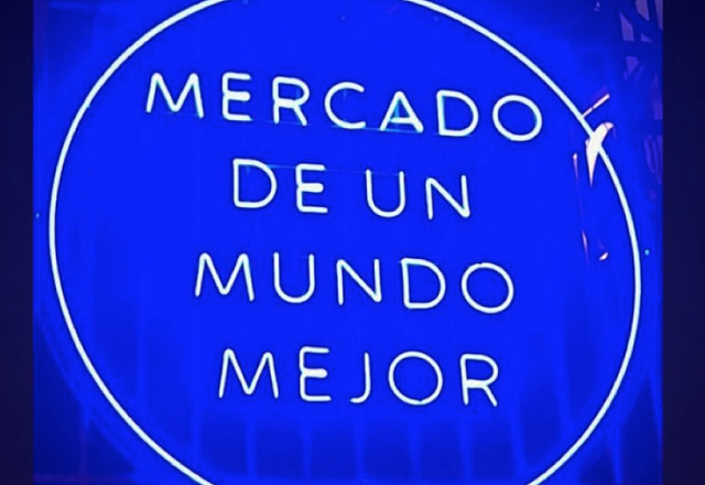 Dale vida a tu espacio con cartelería de Neón Flex
